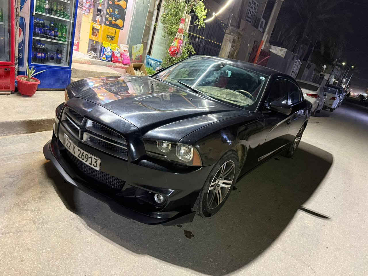 السلام عليكم جارجر 2011 خليجي سياره جاهزه من كلشي بيها صبغ جوه قبق البانزين ماشيه 329 مكينه كير حداديه تبريد ثلج السعر 135 رقم الهاتف  ***********
