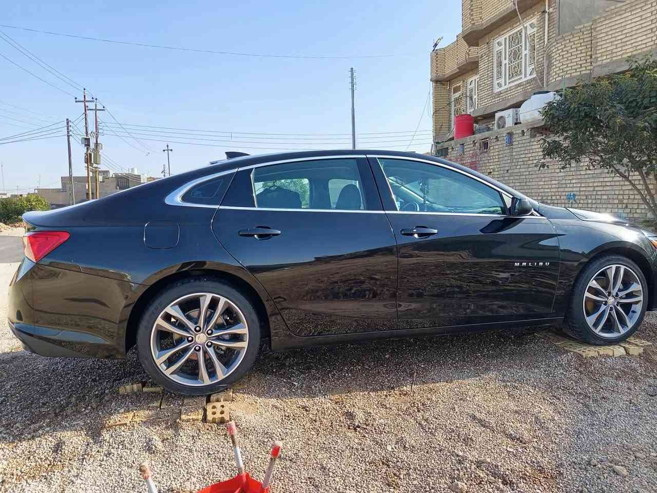 السلام عليكم
شوفرليت ماليبو 2023 للبيع
حادث : بسيطة جدا شوية براس جاملغ وشوية من البنيد راجع بارد بدون صبغ 
ماشية :99 الف 11 الف فقط ماشية بالعراق والباقي بأمريكا السيارة مرقمها على أيدي رقم سليمانية بأسمي 
   1.5L turpo CVT : محرك
مواصفات السيارة ( شاشة / كامره / بصمه / ويل كب 16 / شاشه اعطال ......الخ)
محرك وكير مكفولات كفاله تامة
سعر السياره (148 $) 
#ماليبو


**إذا كنت صاحب هذا الإعلان وتريد حذفه لأي سبب، رجاءا أرسل رسالة إلى الدعم الفني**