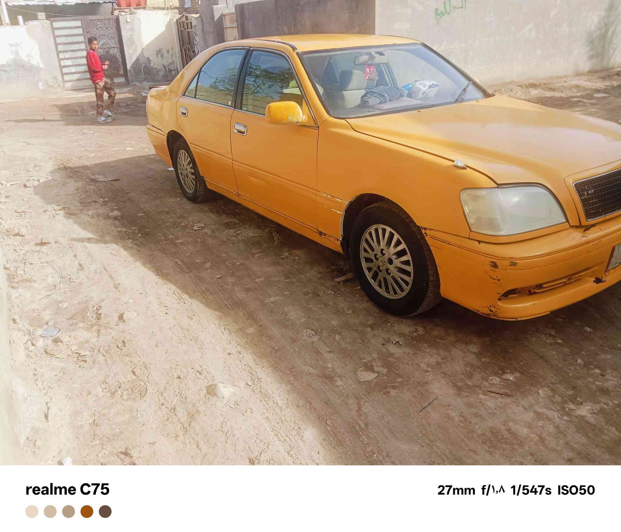 السلام عليكم ورحمة الله وبركاتة ملكه رقم كركوك الماني كفالة من كص فقط متجايه 2002 تسجيل قديم اصل لا مفحوصه ولا مدفوع كمرك تخم تاير باتري حداديه جاهزة السياره مكينته صار سبوع شديته حاويه فيفتي.  2.5 4دكم تبريد خلفي وثلاجه تبريد عوزها غاز  سيارة عوزها ترتيب دواخل  وصبغه أرضية جلد بيع اومراوس بملكه صفره الماني او  صدامي مفحوصه  مكاني بابل الحمزه الغربي ‏‪0787 704 0269‬‏
