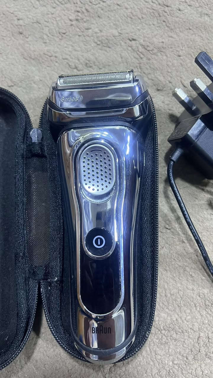 السلام عليكم وال امريكي اصلي  جديد غير مستخدم   السعر 65  العنوان بغداد
وبراون سيريس 9 جدا جدا نظيفه استخدام قليل 

السعر 110  الف  مع جنطه ولشاحن ؟


**إذا كنت صاحب هذا الإعلان وتريد حذفه لأي سبب، رجاءا أرسل رسالة إلى الدعم الفني**