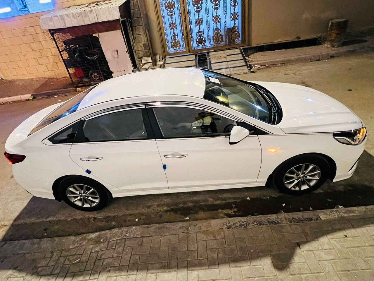 سوناتا وارد كوري موديل 2021 اربيل بسم شركه تريد وكاله تريد تحويل سيارة كفاله عامه  ما عده قطعه صبغ من كوريه ول باقي كفاله مكينه 2000 دوش موصفات سياره بانزين فقط موصفات سياره معروفه بل كوري
رقم موبايل *********** مكان سياره بصره قبله
