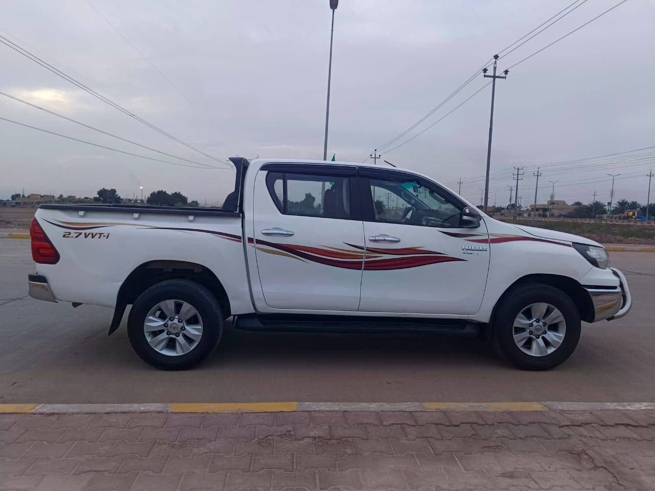 السلام عليكم
بيكم هايلوكس 2016 كير عادي كويتي رقم ميسان انكليزي
بيهه ضربه قطعتين تبديل وبارد سياره جديده خير من الله
حدادي جديده تخم تاير باتريك جديد الكهربايات شغاله من الطول للطول سنويه لل 27 بسمي تحولي ثاني يوم ترهم بيع او مراوس بيوكن فحل حسب الاتفاق  رقم التليفون ***********
