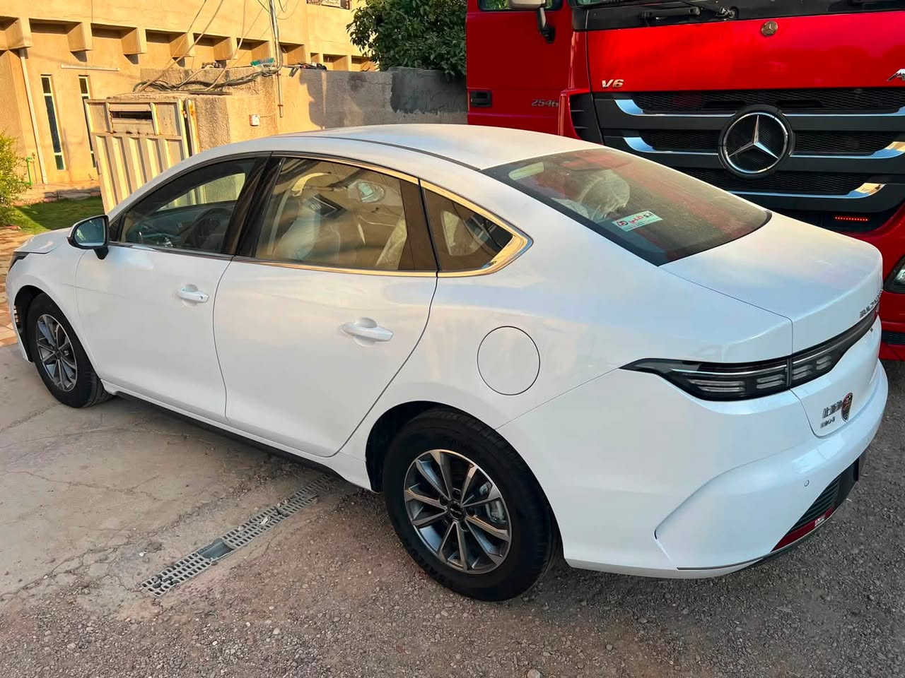 للبيع بي واي دي.  ديسترويل الفوول. 
زيرووو 
السعر 22بدوون رقم 
مكان بغداد غزاليه 

***********
