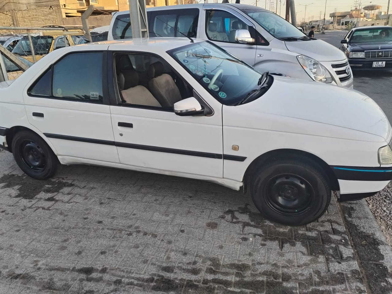 سلام عليكم بيجو 405مديل12 للبيع كفاله من تبديل صبغ ضربه كير مكينه تبريدثلج🥶 حداديه جاهزه سنويه ل27رقم نجف السعر 43وبيها مجال  الاستفسار ***********
