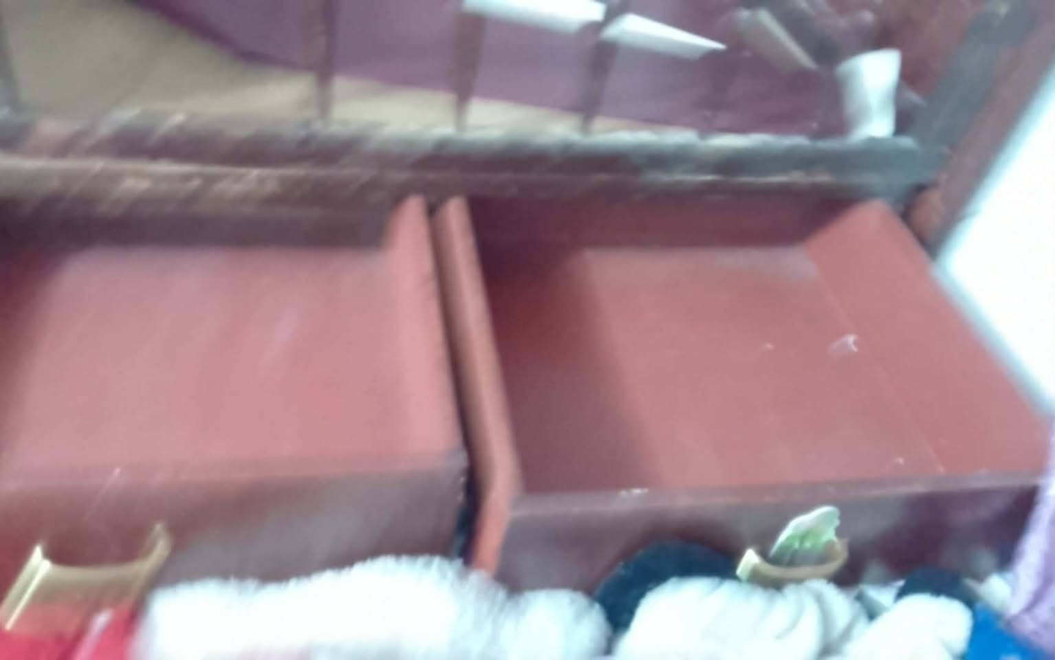 السلام عليكم جمعياً
سرير منام اطفال تزكام شغل ممتاز 
الخشب القديم درجة ممتازة
السعر ٣٠٠


**إذا كنت صاحب هذا الإعلان وتريد حذفه لأي سبب، رجاءا أرسل رسالة إلى الدعم الفني**