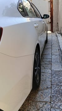 فورتي ابيض صدفي نص مواصفات مكينه 2000دوش مديل 23 كلين بدون حادث سيارة ...