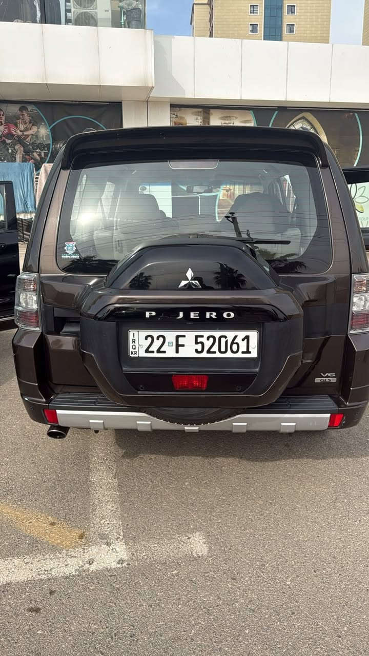 السلام عليكم
باجيرو 2017 
خليجي كفاله عامه بدون صبغ 
ماشيه 89 الف 
فول السياره 
بيها رصعات فقط بصفحه عكس السايق 
السعر ٢١ الف وبي مجال مكاني بغداد كرادة ***********
