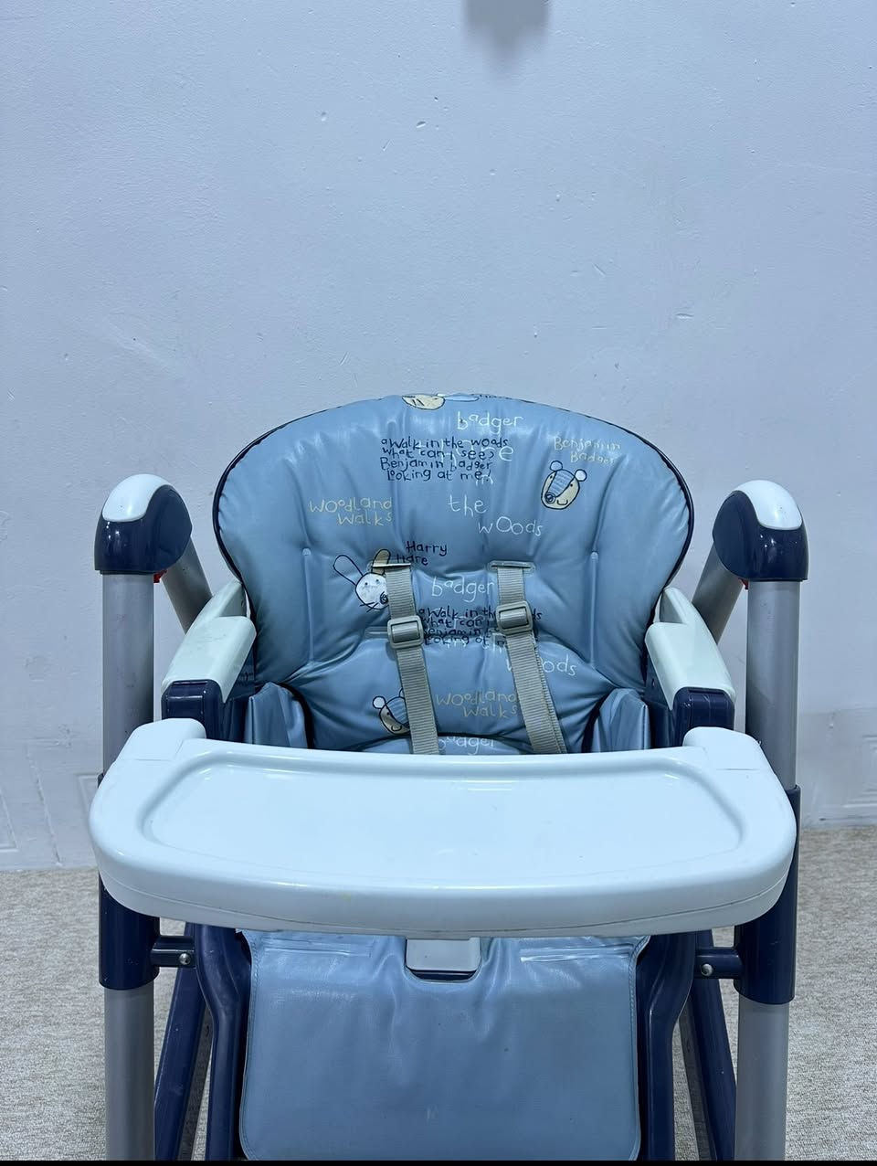 ئەم مێزی نان خواردنی منداڵە بۆ فرۆشتنە. و قیاسی گەورەیە و لۆکە بەکارنەهاتووە مناڵەکەمان لەسەری نان ناخوات ،لە بەڕیتانیا داوام کردووە و دوو مێزی خۆی لەگەڵە بچووک و گەورە . 
لەکەلار هەرکەس ویستی مەسج بکات.
گەیاندن بەدەستە بۆ هەموو شارێک.


**إذا كنت صاحب هذا الإعلان وتريد حذفه لأي سبب، رجاءا أرسل رسالة إلى الدعم الفني**