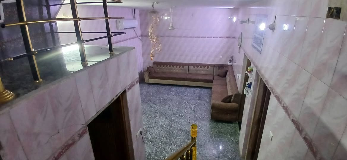 اللهم  صل علـّۓ   محمد  وال محمد  
السَلٱمٌ عـَلـْيگمّ-ۈرحـْمّـٌة ٱللـّہ ﯙبُرگـّاتہ
يعلن   مكتب   الشريفي للعقار 
عن   وجود   بيت   للبيع   الموقع   حي   البكر   البيت   حديث  طابوووو صرف   
مساحته   250   متر    البيت   طابقين   
الطابق   الآۆلْ    غرفتين   وصاله  ومطبخ   واستقبال   وحديقه  وگراج   
الطابق   الثاني   غرفتين   وصاله   
البيت   كلش   مرتب    
السعر   180  وبيه   مجال    اي  استفسار   
***********     ***********
           ***********
