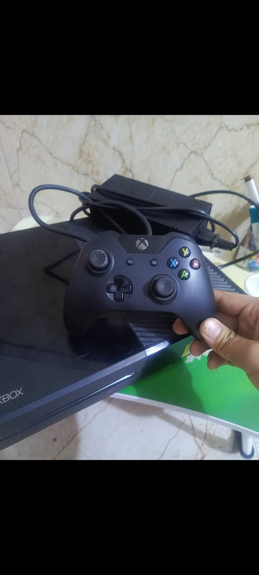 للبيع اكس بوكس ون فات
اكس بوكس ون فات فول نضافه الله شاهد اخذته جديد وقليل استخدام ومفتوح للتنضيف 
+جويستك وحده ونص تيرا(500)
100الف ولي مجال للشراي 
مكاني الرمادي 📍
واتساب ***********
