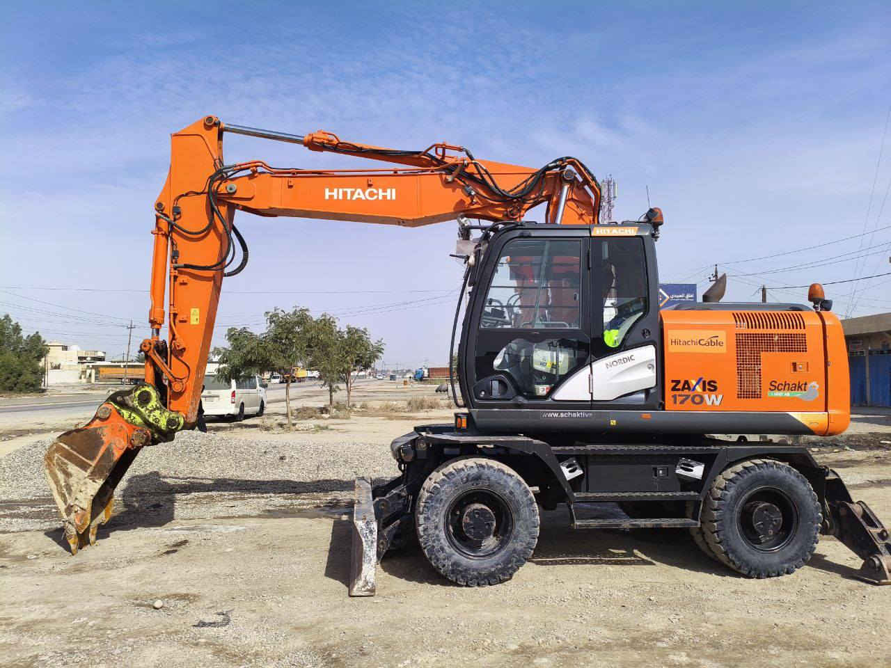 حفارة للبيع بي فايف موديل 14 اربيل  
***********
