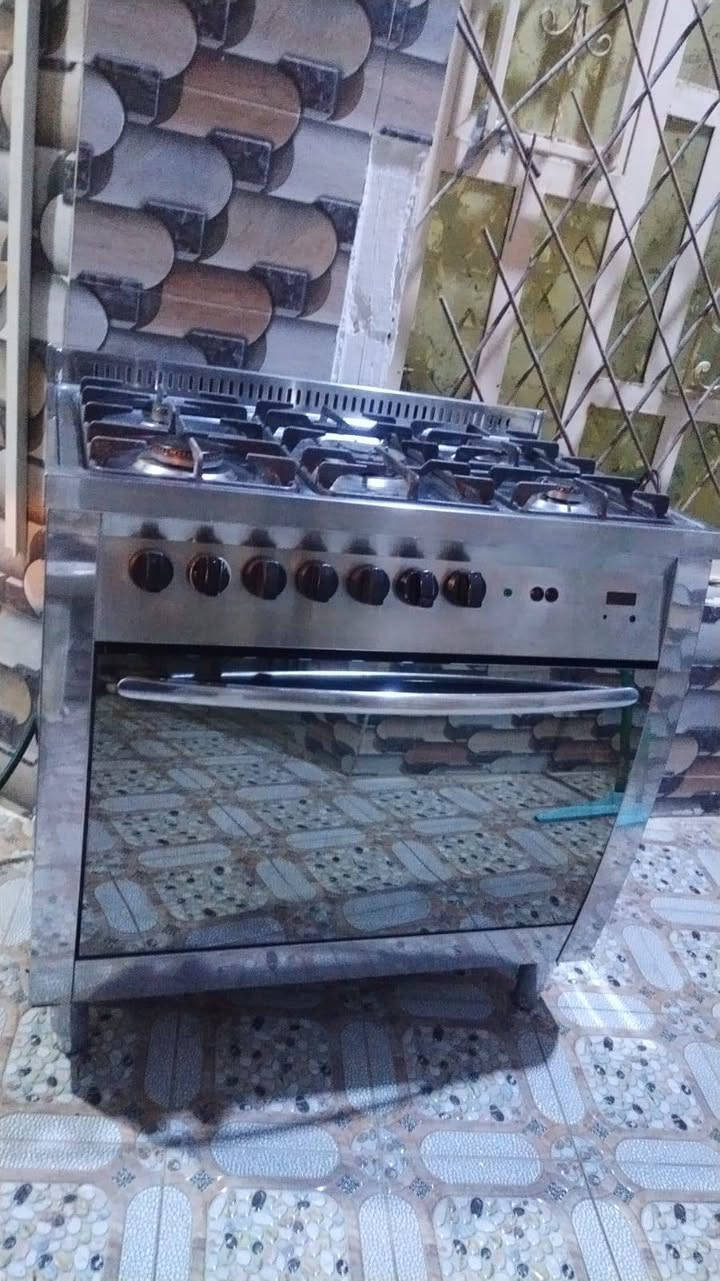 طباخ الماني الاصلي باب اول اسمه الدب المقوس يجي من جوه بيه قوس الميزه البيه تلث جامات وحده خارجيه وثنين داخليات ضد الحراره اخو جديد مابيه ولازلغه ناره قويه وزركه للبيع


**إذا كنت صاحب هذا الإعلان وتريد حذفه لأي سبب، رجاءا أرسل رسالة إلى الدعم الفني**