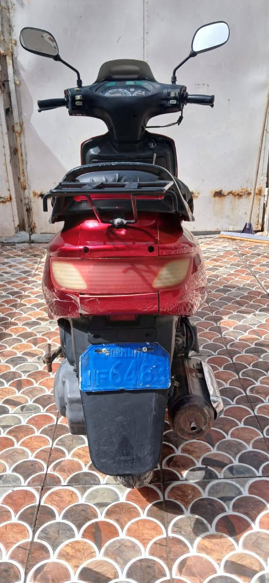 السلام عليكم دراجه فراشه للبيع كهربائيات كلها شغاله سلف هندر محرك شلعه ومعدل ونعومه دراجه نضيفه السعر 350وبيه مجال بسيط العنوان بابل الحمزة الغربي للاستفسار ***********
