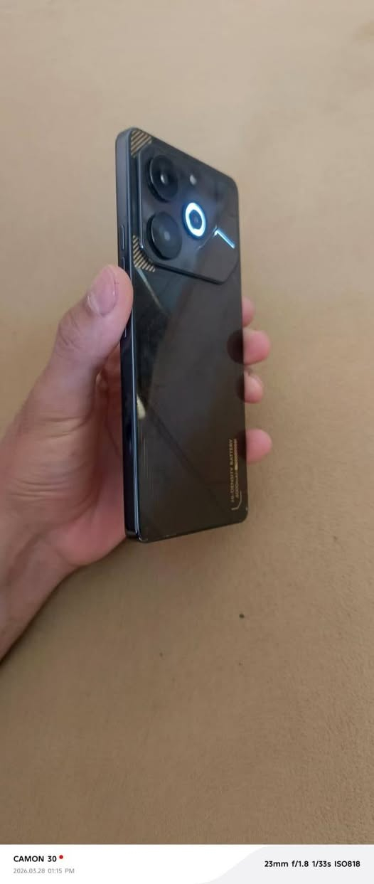 سلام عليكم جهاز للبيع
تكنو بوفا 6برو 5G

ذاكرة 265 عشوائية 24

كامرة 108 ميكة بكسل 

 بطارية 6000. شحن70واط 

نضافة الجهاز 100/100. زلغ مابي 

السعر 225وبي مجال بسيط
*********** بغداد
