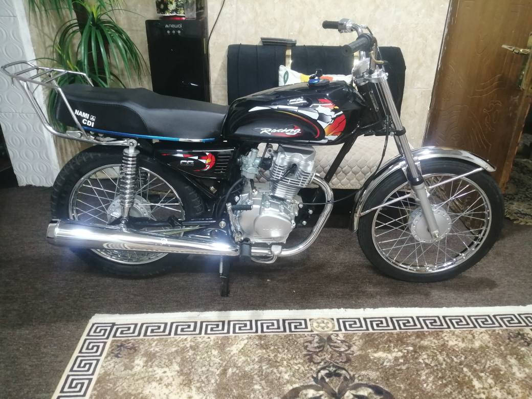 السلام عليكم دراجه نامه شلامشه 2026 اوراق سكنر سبع ورقات وياها دراجه كفاله من الطول للطول السعر 750 قفل قفل مكاني بصره وهذا رقمي بيه واتساب ***********
