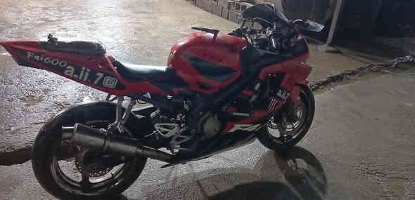 السلام عليكم دراجه افوراي هونده البيع
موديل 2004
كفاله ....
رقم وسنويه  أصولي 
العنوان بغداد 

مستعجل ع بيعته ***********
