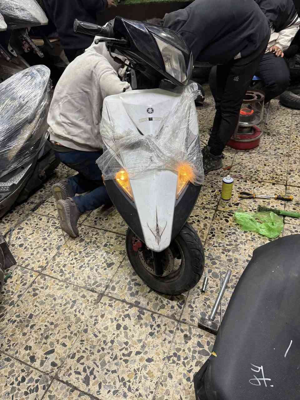 سلام عليكم دراجه ثعلب مال رمبه مصارلهة اربع تشهر من نازله شلعه ومعدل كلشي بيهة بلادي مكفوله كفاله عامه كفر اصلي مكينه بلاد لا نضوح ولا تبخير كامله مكمله الدراجه سعرهة 900وبيهة مجال للشراي او مراوس بسكنس فحل نضيفه  مكاني بغداد ***********
