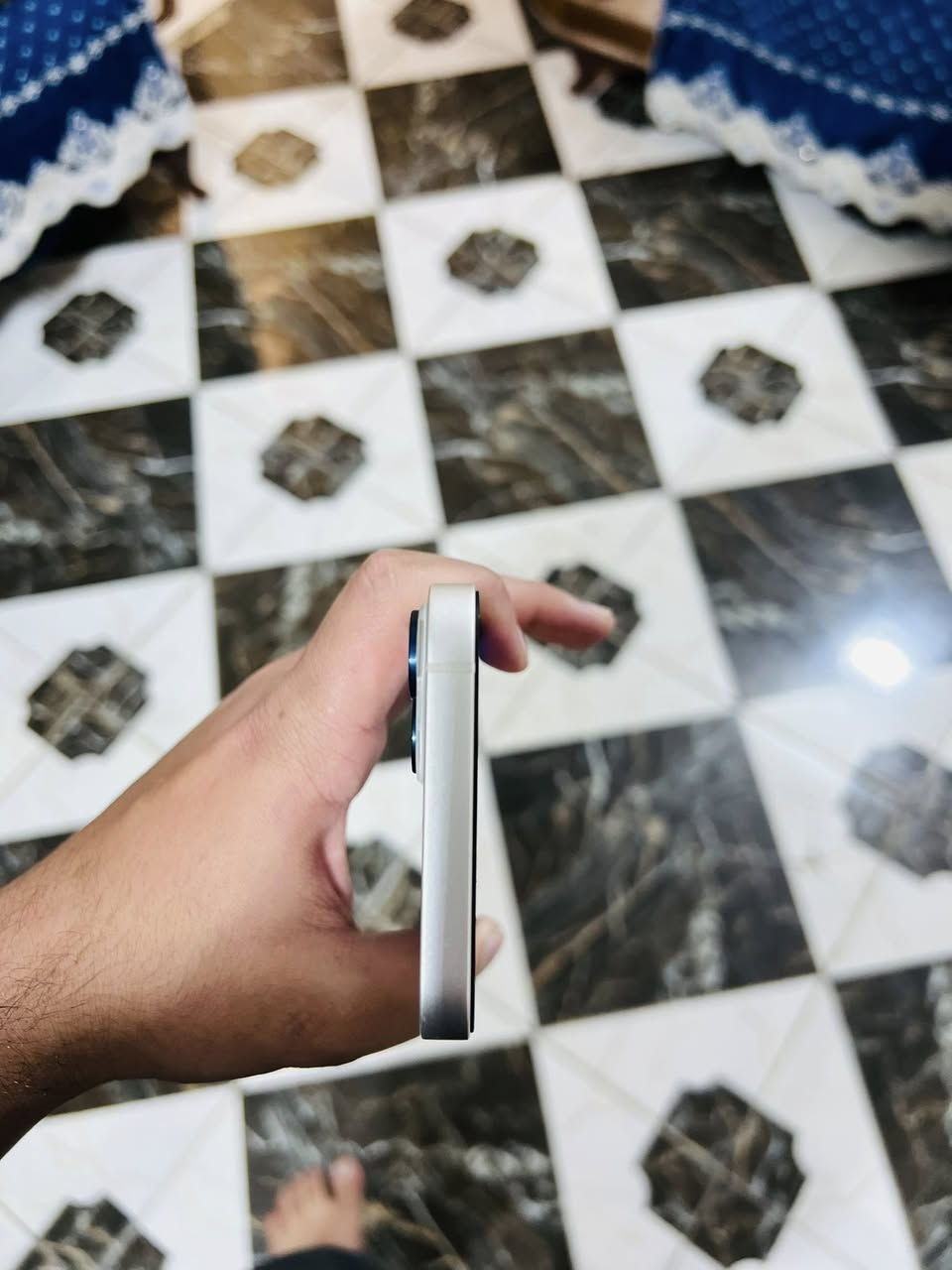 13عادي ماستر شرق اوسط الذاكرة 128 
البطارية 100مستبدلة
الشاشة مستبدلة نوعية اتخبل فيس ايدي شغال 
النظافة كما اشوف كدامك نظافة الشاصي 95‎%‎
المكان بغداد الشعب  السعر 295وبي مجال للغوالي


**إذا كنت صاحب هذا الإعلان وتريد حذفه لأي سبب، رجاءا أرسل رسالة إلى الدعم الفني**