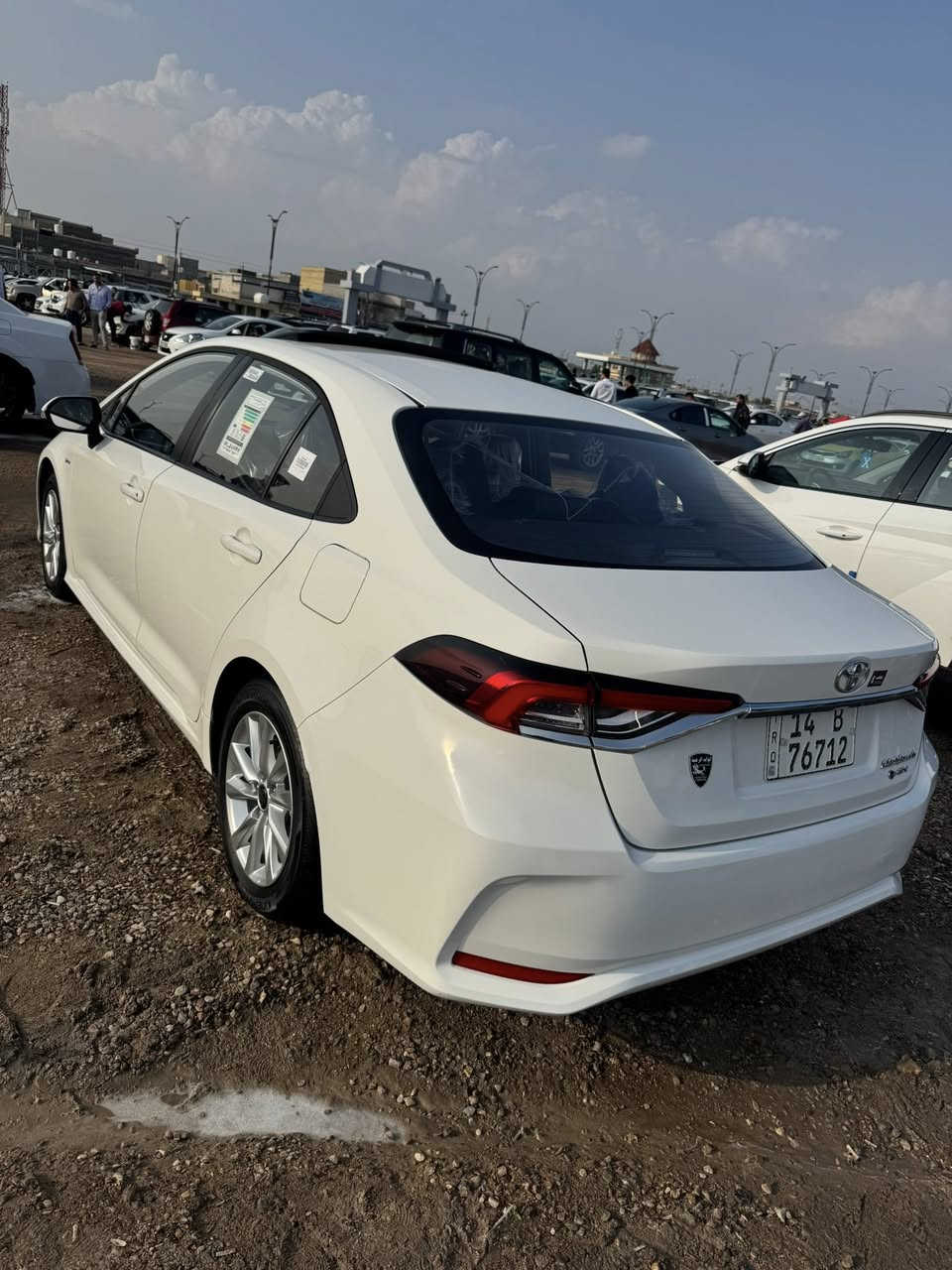 كورلا 2025 هايبرد  خليجي رقم بصره جديد مكفول صبغ ضربه تبديل بارد ماشيه 25 الف فول موصفات 1/1 حساسات امامي خلفي كامره خلفي فتحه كشنات جلد  باقي موصفات معروفه سعر 155وبيه مجال لشراي يتصل ***********
