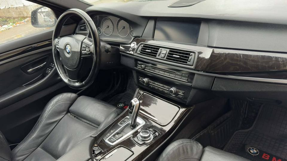 ***********

Bmw f10 528i 2013 N52 
محەوەر بیئێم ئێف 10مۆدێل 2013 مەکینە N52نۆزڵ کورت مەرخوب بەس سلایت نیە مەنەفەفێست ابراهیم خەلیل مانگی 8ی2023 داخل بوە بیلاد جامی ڕەشە بۆیاخ بەشەرتی فەحس گێڕو مەکینە بەشەرت تێر مەسرەف کراوە زۆر جایزە هی دەستی خۆمە تایەو ویلی ئێمم بۆ بەستوە هەمو گیانی بەشەرت 
90گەڵا معامەلەیە کەم 
 تەلەفون..
*********** شربازهير, السليمانية
