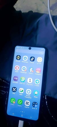 80 الف   A51  مستعمل نضيف ذاكره 128 07853116869