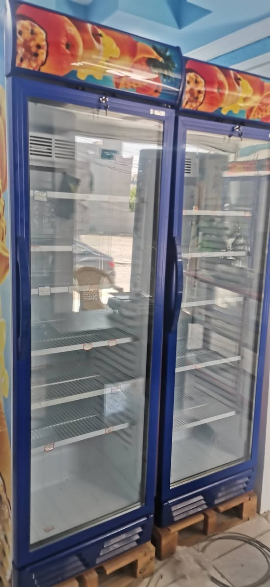 ​📦 أغراض محل شبه جديدة للبيع في الموصل (حي المصارف) 📦
الأغراض بحالة ممتازة جداً واستخدام خفيف (4 أشهر فقط):
🔹 4 عارضات أوكور تركي أصلي (فيها ضمان 8 أشهر).
🔹 رفوف جانبية 4 متر (26 رف).
🔹 جام خانة قطعتين (2.5 × 2.50 متر).
🔹 كاونتر ألمنيوم + ميز مكتب (1 متر).
​📞 للتواصل المباشر: ***********
