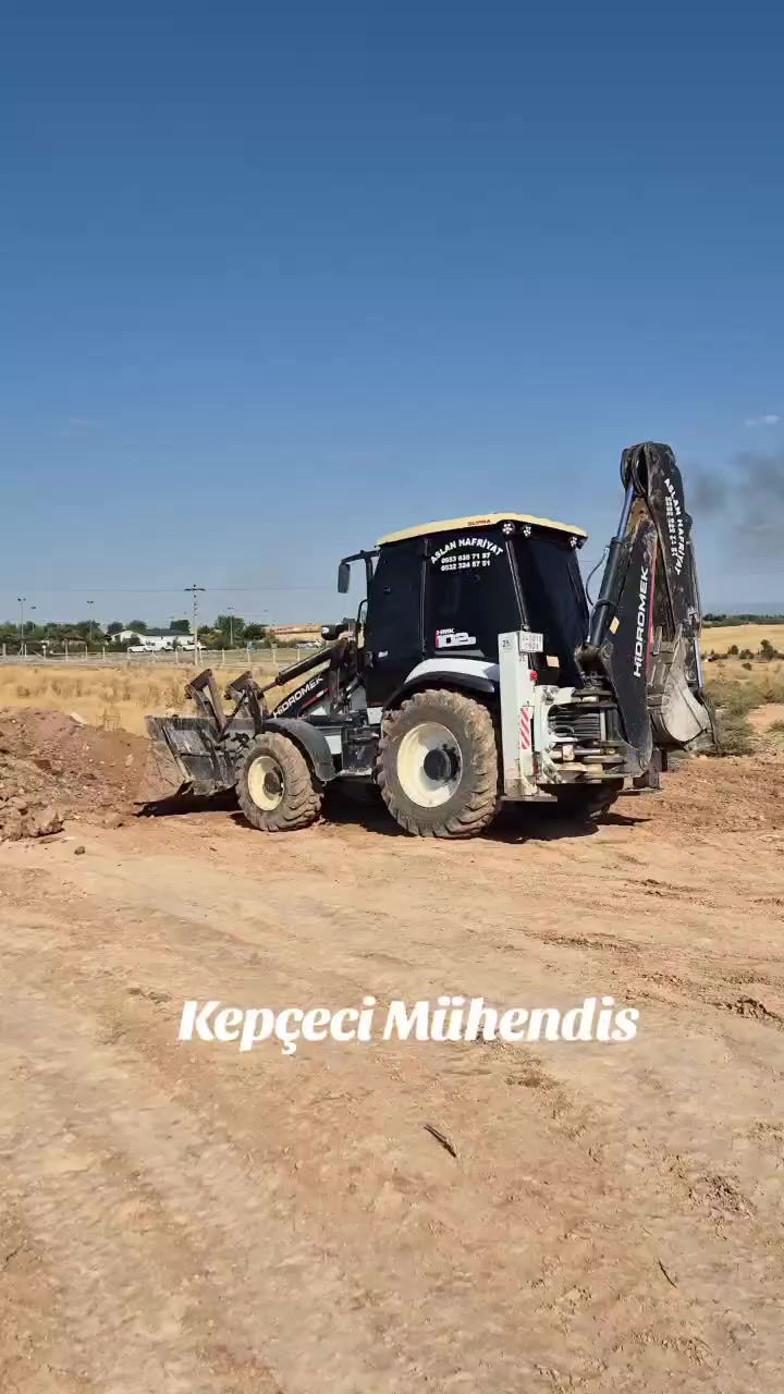 Döküm itiş Hidromek 102B Supra Bekoloder -Reklam değildir marka göründüğü için yazıyoruz
#hidromek #backhoeloader #bekoloder #backhoe #retroescavadeira


**إذا كنت صاحب هذا الإعلان وتريد حذفه لأي سبب، رجاءا أرسل رسالة إلى الدعم الفني**