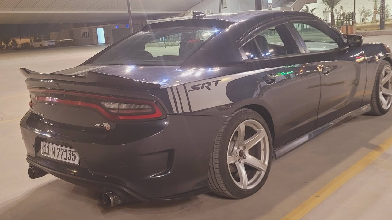 السلام عليكم
دوج جارجر مديل 2016
هيمي 5700
السياره حادثه بابين وجاملغ خلفي فقط حادث امريكه السياره خير من الله 
السعر 168
***********
