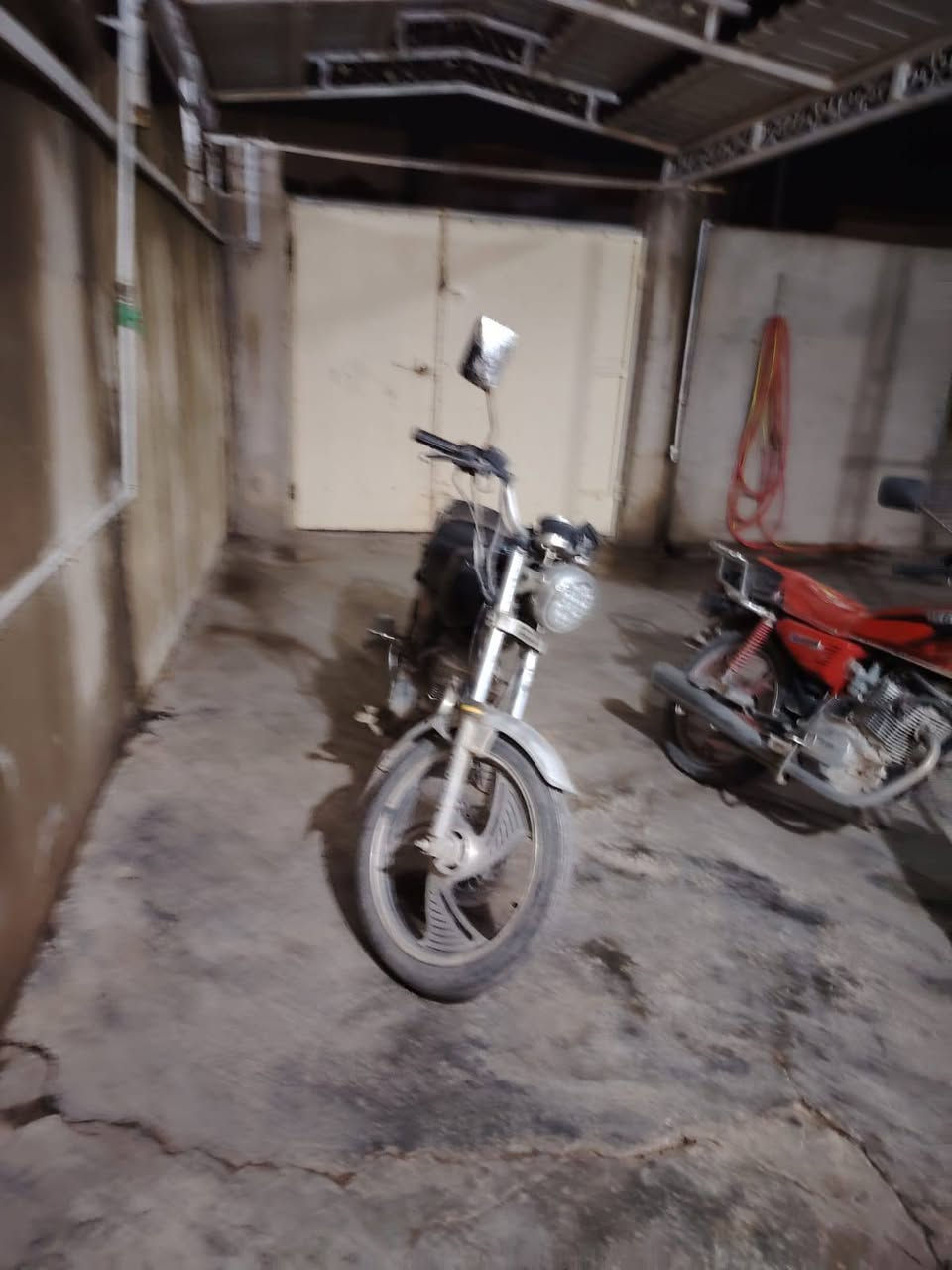 موطور البيع نمر موديل 18 كلشي شقال بي السعر 325.    ***********
