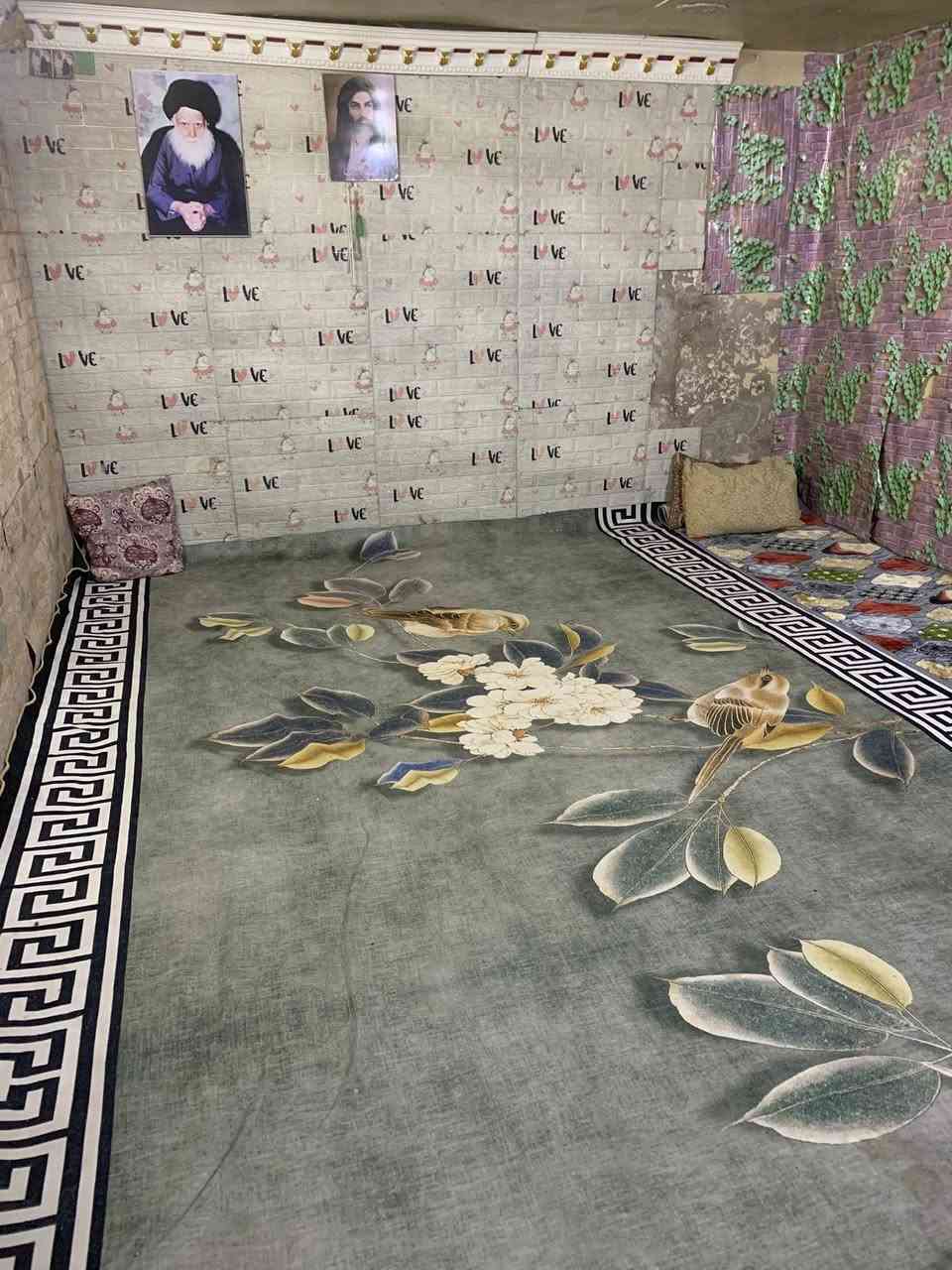 من رخصه مدير الگروب  بيت للبيع مساحه 144 شارع الفلاح قطاع 39 يتكون من خمس غرف
البيت عگاده 
وسند بأسمي 
السعر 155 وبيه مجال
***********
