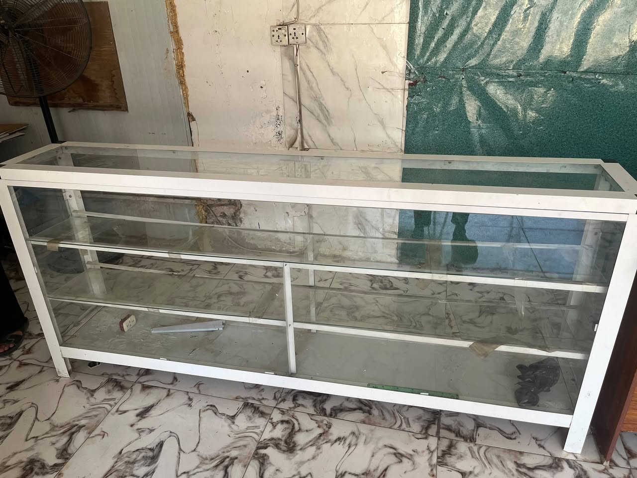 للبيع مستعجل 200 الف كل الي موجود بالصور
العنوان خلف بانزين خانة العبيدي 
تواصل
 *********** 
***********
