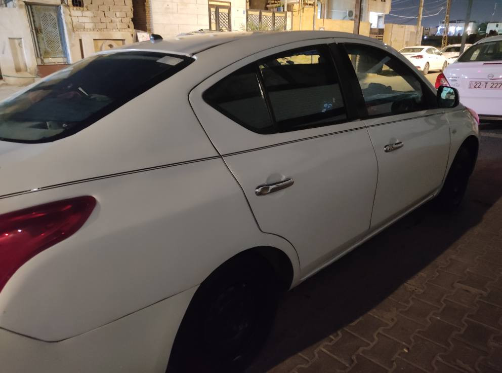 نيسان صني موديل ٢٠٢٠ بيها ضربه خلفيه سياره جاهزه كير مكينه حداده تبريد تخم تاير كله جديد سياره احله من الصور بهواي مراوس بنيسان موديل احدث حته لو مصري او بيع سعرها ٨٨ وبيها مجال رقمي *********** الزبير, البصرة
