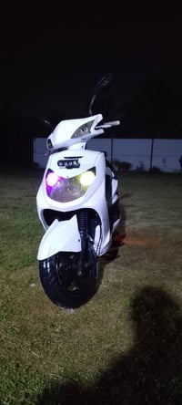 للبيع  سكنس فحل نوزل خطين شلعه ومعدل المحرك خير من الله بيه ملاحضات بص...