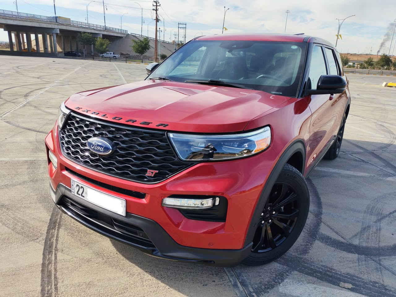 Ford Explorer ST 🚀🚀
‏فورد إكسبلورر مواصفات ST
حجم المحرك : 🐎 3.0L V6 TwinTurbo 400hp 
الموديل : 2021
العداد : 47 الف ميل
المواصفات: 
دبل اكسل
داخل ٧ الوان
كيج ديجتال
٧ انظمة قيادة
بصمة ابواب 
بصمة تشغيل 
تشغيل عن بعد (Remote Start)
شحن وايرليس
مرية شفط كهربائي 
مريات عاكسة وعلامة ترحيب ST
صندوق شفط كهربائي
صندوق فتح عن طريق حساس الرجل 
سستم سماعات (Bang&Olufsen)
كاميرات °360
هاند بريك بصمة 
اوتو بارك
اوتو هولد
اوتو ستارت Auto Start
اوتو ستوب Auto Stop‎
رادار امامي (تحديد مسار)
رادار جانبي  (نقاط عمياء)
رادار خلفي (التحذير من الاصطدام)
حساسات امامي وجانبي وخلفي
كشنات _VIP
كشنات جلد
كشنات كهربائي
كشنات خزن
كشنات تبريد وتدفئة
كشنات صف الثالث كهربائي
استيرن تدفئة
شفتات استيرن
استيرن كهربائي وخزن
تبريد لمس وشاشة
تبريد مركزي
لايتات ليد وعدسة زينون بيلادي
ويل كروم سبورت قياس ٢٠ انج مع تخم تايرات دنلوب
ضررها : فقط قطعتين بدون دواخل ارباك فقط استيرن وبردات
مكاني : كركوك
للاستفسار عن السعر وتفاصيل اكثر واتساب : ***********
