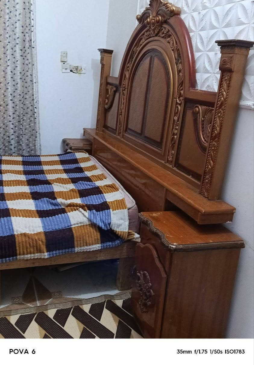 غرفه نوم كامله نضيفه بسعر مناسب الاتصال او واتساب ***********
