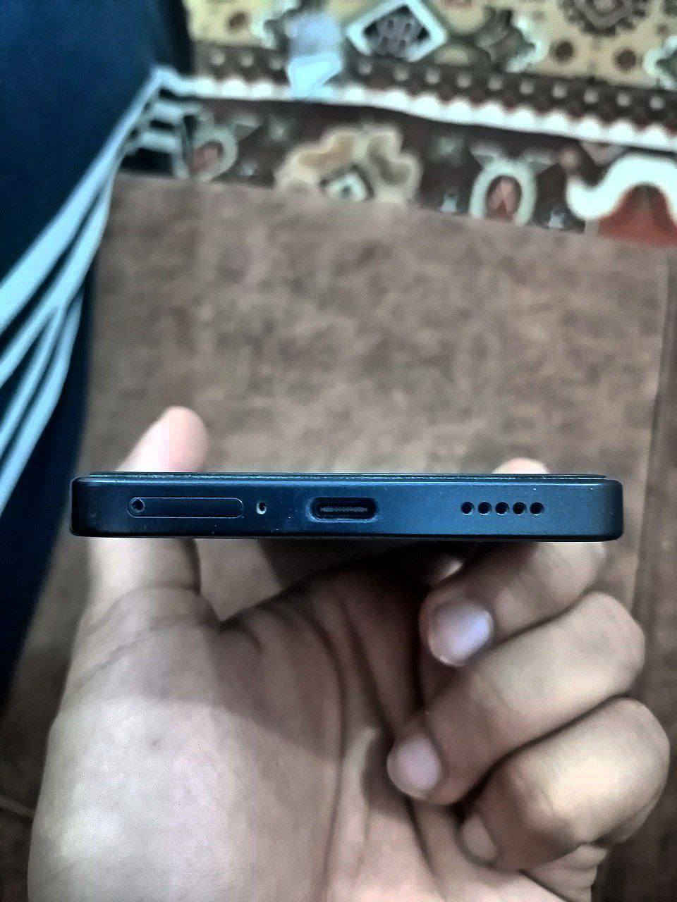 سلام عليكم جهاز (شاومي14تي)
ذاكره 256+8رام12
بطاريه 5000امبير
شاحنه 67 واط
شاشه 144هرتز
الخلفية:
• 50 MP (رئيسية)
• 50 MP (عدسة إضافية)
• 12 MP (زاوية واسعة)
الأمامية: 32 MP للصور السيلفي �
يشغل ببجي120فريم 
كامل الملحقات 
للاستفسار او السعر خاص ‏‪0789 384 2445‬‏
