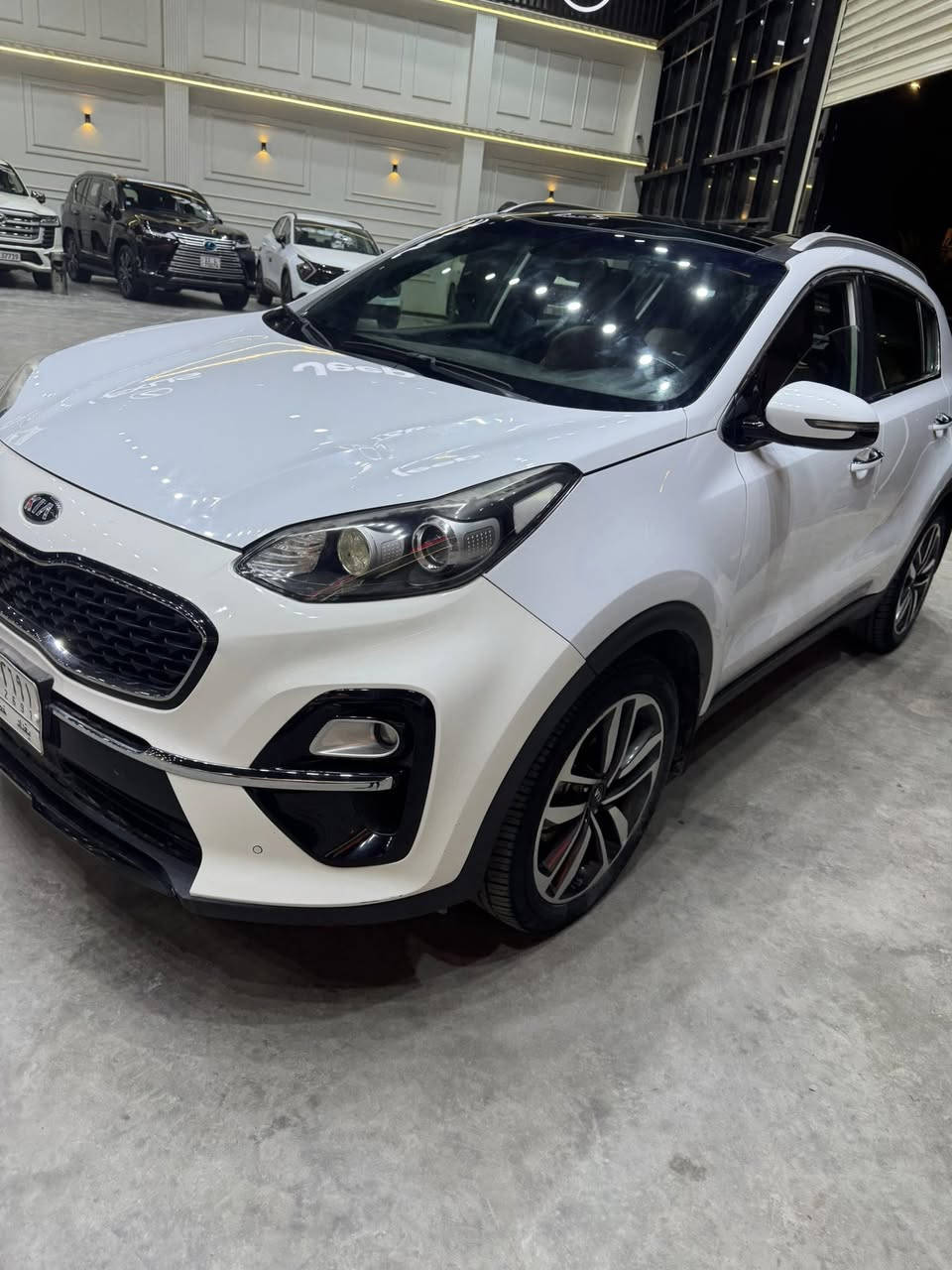 سلام عليكم
كيا سبورتج 2020 فول مواصفات 
جلد 
كشنات كهرباء 
بصمه اب
بونراما 
بدون صبغ 
بدون بارد 
ماشية ٧٥
دعاميتهه مبدليه مال كوري غير لون يرادله دعاميه 
السياره لاصبغ ولا بارد مكفوله 
السعر 190 
***********
