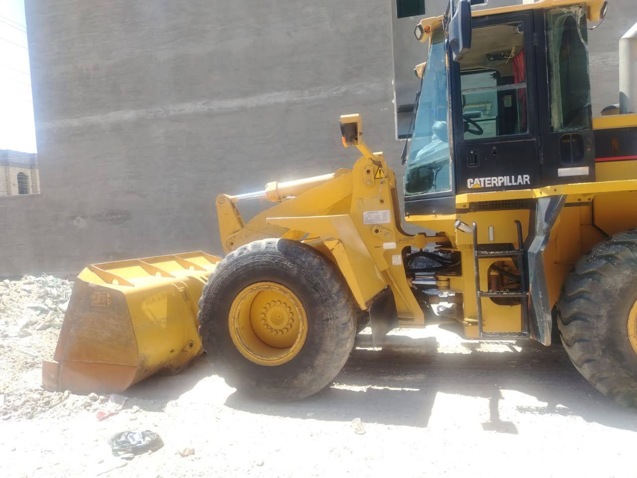 للبيع كتر بلر حجم 938Gموديل ٢٠٠٥ وارد بلجيكي كير محرك بمات شركه منفيس بصره الانبار عامريه الصمود رقم الهاتف ***********
