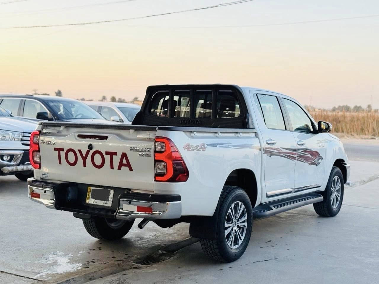 سلام عليكم للبيع تيوتا هايلوكس 2023
سعودي اصلي 
كفالى عامه رقم بغداد
المواصفات 
حساسات
كامره ٦ سماعات 
ويل كروم
بصمه 
قطعتين تبريد 
تدفئة تبريد بل كشنات
سعر 315
الاستفسار 
***********
***********
