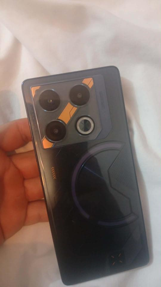 السلام عليكم شباب GT20برو ذاكره 256 سعر 250 شراي يراسلني*********** واتساب
