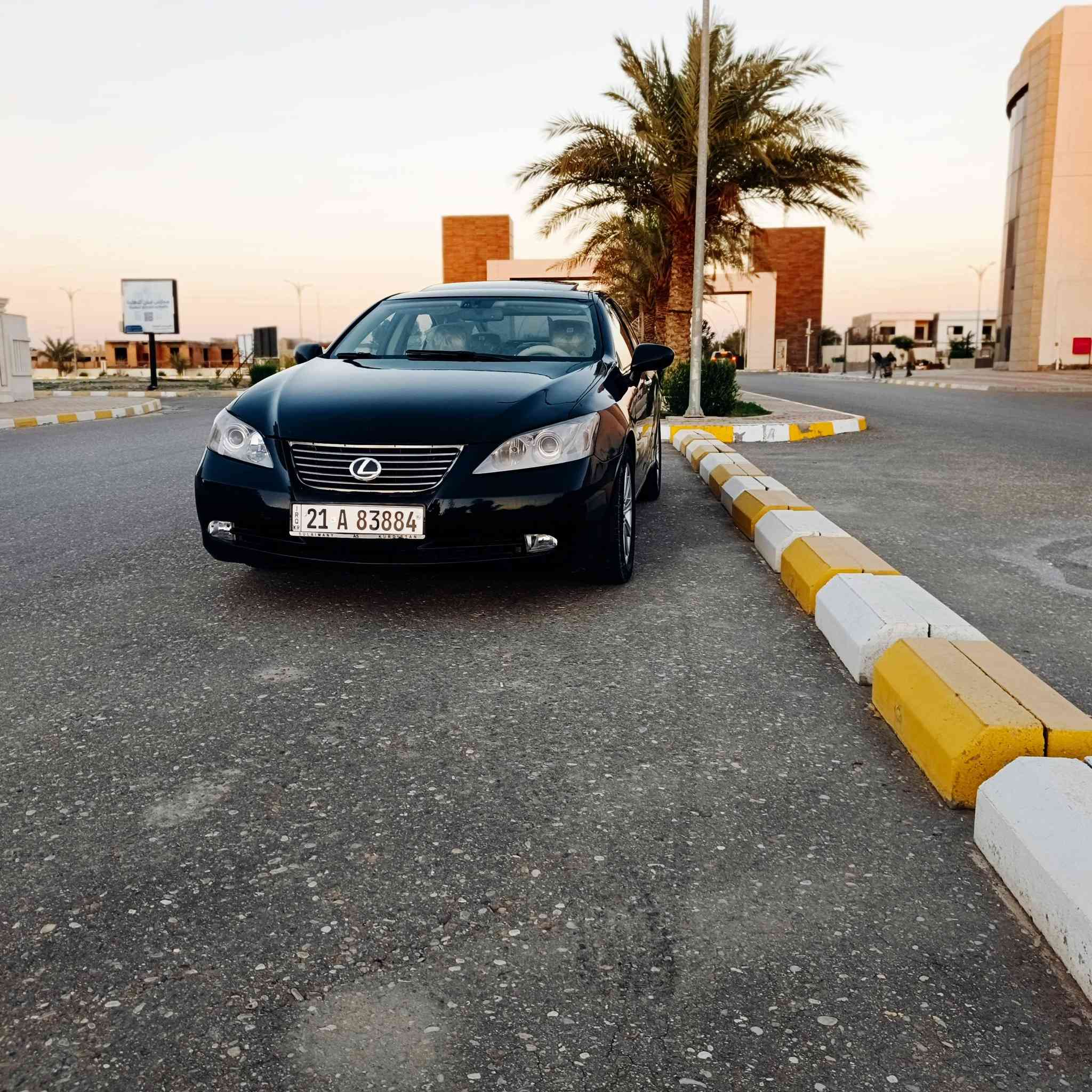 السلام عليكم بيع مستعجل بسعر ٩٨ورقه تيوتا لكزز ES350 ٢٠٠٩فول مواصفات ١/١استيراد خاص رقم سليمانية دولي سنويه هزه لل٢٠٣٠شرط التحويل محرك ٦سلندر وكير شادهن جديد شرط صدر أمامي خلفي طخم تاير تبريد قطعتين ثلج سياره جاهزه من الدعاميه للدعاميه ماشيه٢٠٠حقيقي استخدام شخصي
السعر ٩٨ورقه اعتذر جداً عن الاقساط والوعده 
مكان السياره تكريت 
***********
***********     ‏
***********
