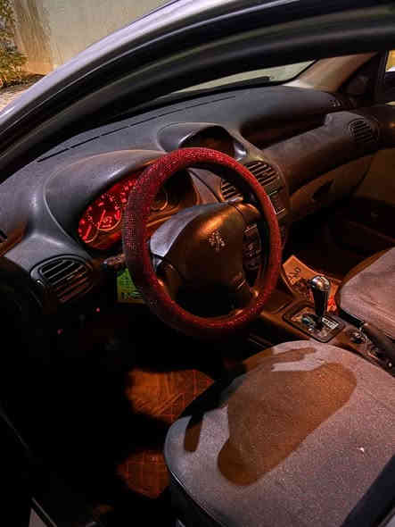 بيجو فرنسي موديل ٢٠٠٩ محرك ١٦٠٠ اوتو 
رقم بغداد باسمي محرك كير تدفئه شغال التبريد بس كويل يحتاج وباقي التفاصيل مبينة بالصور ٤٠ وبيها مجال بسيط
***********
