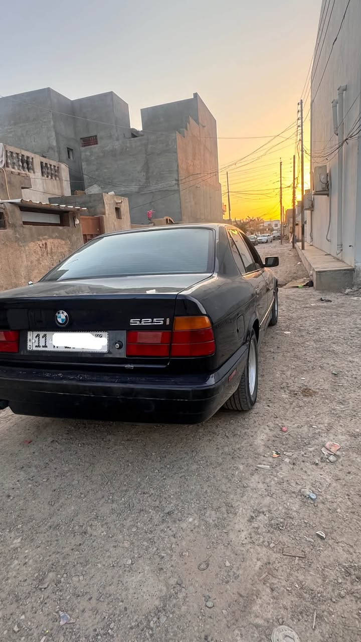 سلام عليكم/مكلف بالنشر  525 مسكر فانوس موديل 95  رقم بغداد دولي گير و مكينة وصدر شرط تخم تاير جديد و تبريد شغال ونضام قفل اكسل وكروز سرعة سكليتر كهرباء كشنات جلد السيارة كاملة مابيها اي نقص مصبوغة للجمالية ما عدا القمارة السعر 75$ /***********
