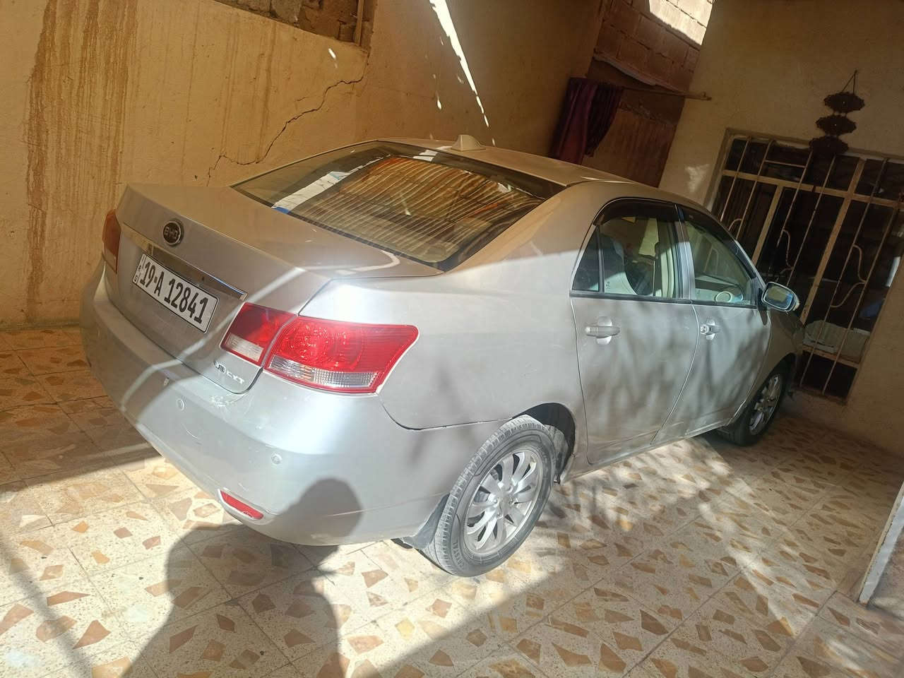 السلام عليكم اخون بي واي دي موديل 2013 رقم كربلاء بسمي رقم نكليزي مصبوغه عام جماليه السياره تبريد شغال مكينه وكير خير من الله السياره فتحه تحكم ستيرن شاشه اشاير بلمري بصمه السياره خير من الله السعر 57 ورقه وبيها مجال 
رقم صاحب السياره *********** 
عنوان السياره كربلاء
