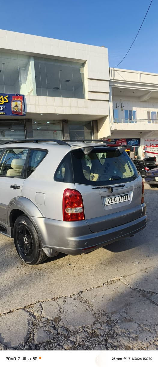 سانگیۆنگ ڕیکستۆن 2008
240 هەزار رۆیشتوە بێ سبوغ بێ کاڵبوونەوە 
قەپات مواسەفات گێر مەکینە بیلاد ماسلیس شەش پستۆنە دەبل ئەکسل حەوت نەفەرییە ناوزەرد کوشن هیتەر کارەبایی سلاید دەبل گێر 
سەنەوی تا 2031 کامل رونی گێر و مەکینە تازە گۆراوە تایەی نوێیە 
کامل مەسروف کراوە 
سعری 85 مجال گۆرینەوەش دەکەم 
*********** أربيل, العراق
