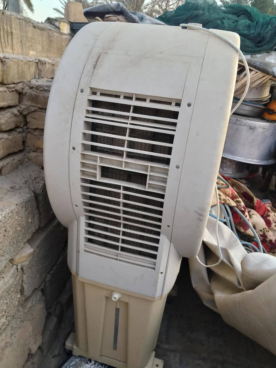 سلام عليكم غراض مال موكب هاي السنه الي راحت نضيفات شغالات كلشي مابيهن عل فحص المكان كربلاء لحسينيه مركز الطف
رقمي *********** 
سعر المولده 800 
سعر الكنفيره 200 
سعر الفرن 800
