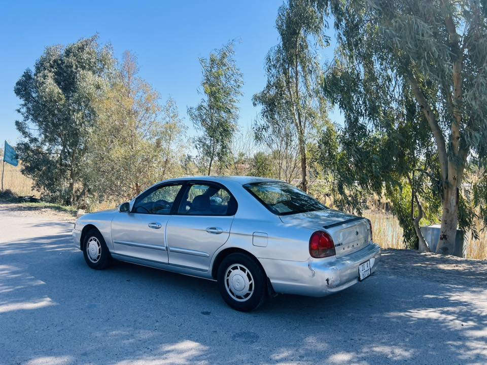 رمضان كريم عل جميع 
سوناتا موديل 2000 رقم ديالى دولي بسمي سنويه لغاية 30 محرك 2000 4 سلندر كير أوتوماتيك مكينه وكير خير من الله صدر امامي خلفي جديد تخم تاير سياره جديده بمعنه الكلام واحله من الصور بهواي مازدات جدد بكلاياتات كله جديد سياره مديومه من كلشي ويل كب بلادي شاشه تاب ترايها ناعم  السعر 52$ وبيها مجال للطيبين عنوان سياره ديالى ***********
