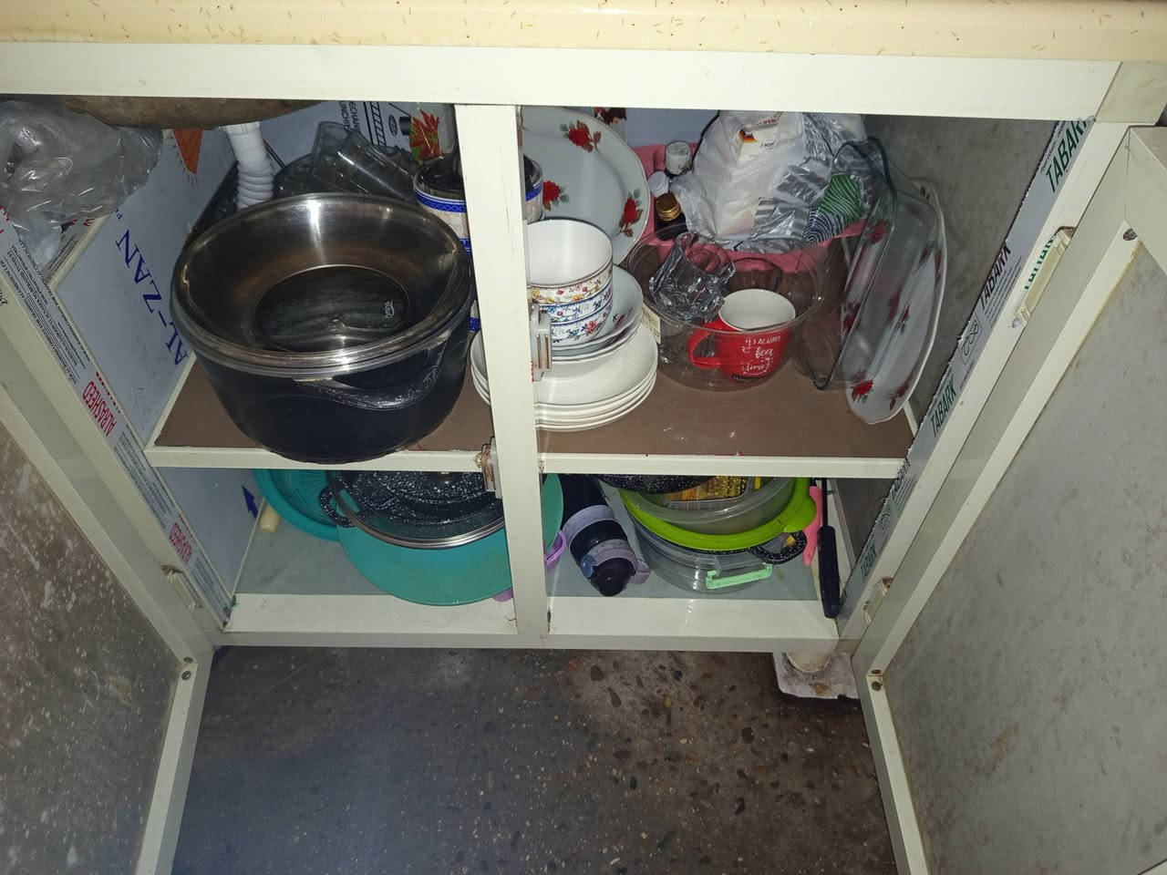 السلام عليكم غراض للبيع المكان الحرية دباش الاسعار كنتور 300 بي مجال ثلاجه 100 مجمده 100 بيها مجال كاونتر 250 بي مجال الرقم ***********
