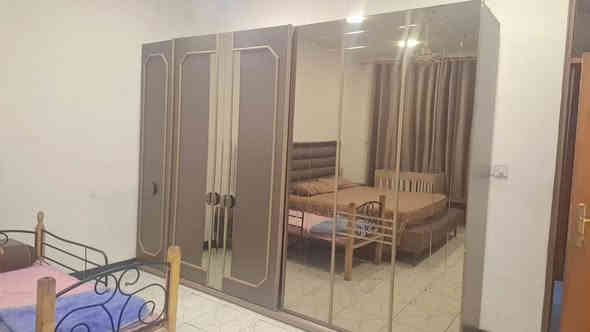 غرفة تركي للبيع
رحمة للكعبة مندوب مندوبة ليتصل ويتعب نفسة 
خصوصا المجمعات والبياعة شراية لان مبين 
10 قطع نسبة النظافة 80 بالمية 
فقط بيهة ضرر بالجامة مال باب الكنتور مامبينة كلش موضحة بالصورة 
سعرهة 800 وبيهة مجال بسيط 
تجي تكلب وتشوف عله راحتك وتفصخ وتاخذ 
والشراي عيوني اله 
مامتواجد عالفيس عالاتصال فقط 
عنواني بغداد المشتل 
***********
