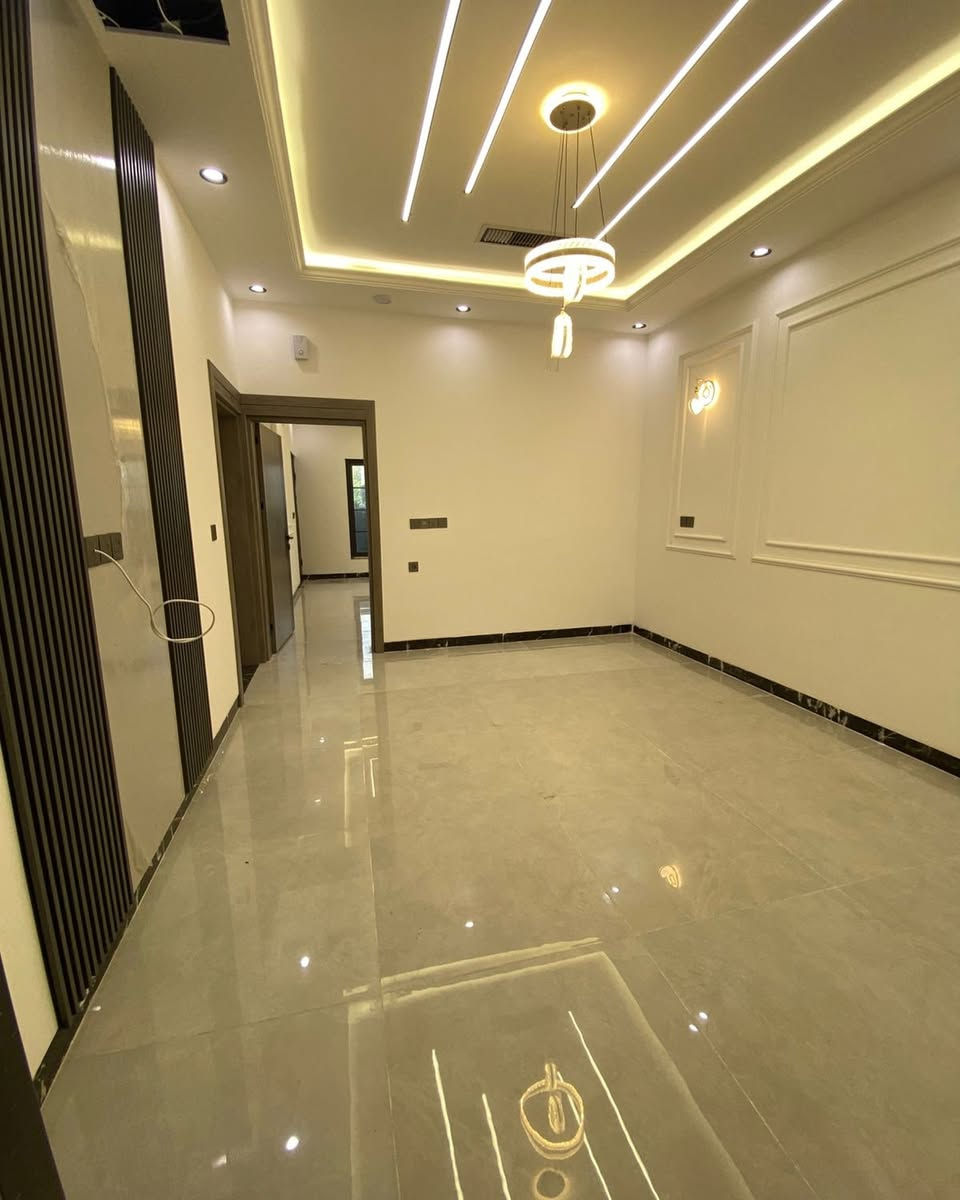 🏠اعلان اعلان
داران للبيع
موقع مميز
~~~~~~~~~~~
📄طابو ملك صرف
🧱بناء درجه اولى
~~~~~~~~~~~
سقف مغربي ✔️
واجهة فلين✔️
نظام تبريد مركزي✔️
بناء هندسي✔️
بناء ملكي✔️
~~~~~~~~~~~~
📐المساحه:-150 م
📐الواجهة :7.5م
~~~~~~~~~~~
📍الموقع :-طريق بغداد
مقابيل مطعم صمد
~~~~~~~~~~~
💸السعر :-علق ب(تم) يوصلك السعر مناسب 
~~~~~~~~~~~
الطابق الاول  يحتوي:-
استقبال +هول+مطبخ +مطبخ حار
غرفتين نوم+صحيات
~~~~~~~~~~~
الطابق الثاني يحتوي على:
هول +صحيات+
غرفتين نوم 
~~~~~~~~~~~
للاستفسار اكثر الاتصال على
***********📱
~~~~~~~~~~~
نستقبل جميع العروض 
🏠السكنيه  🏛️التجاري
